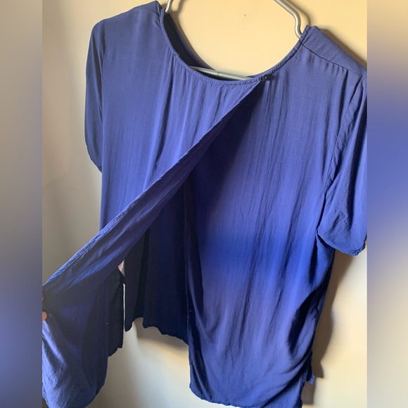 Old Navy open back short sleeve shirt size L - Picture 3 of 8